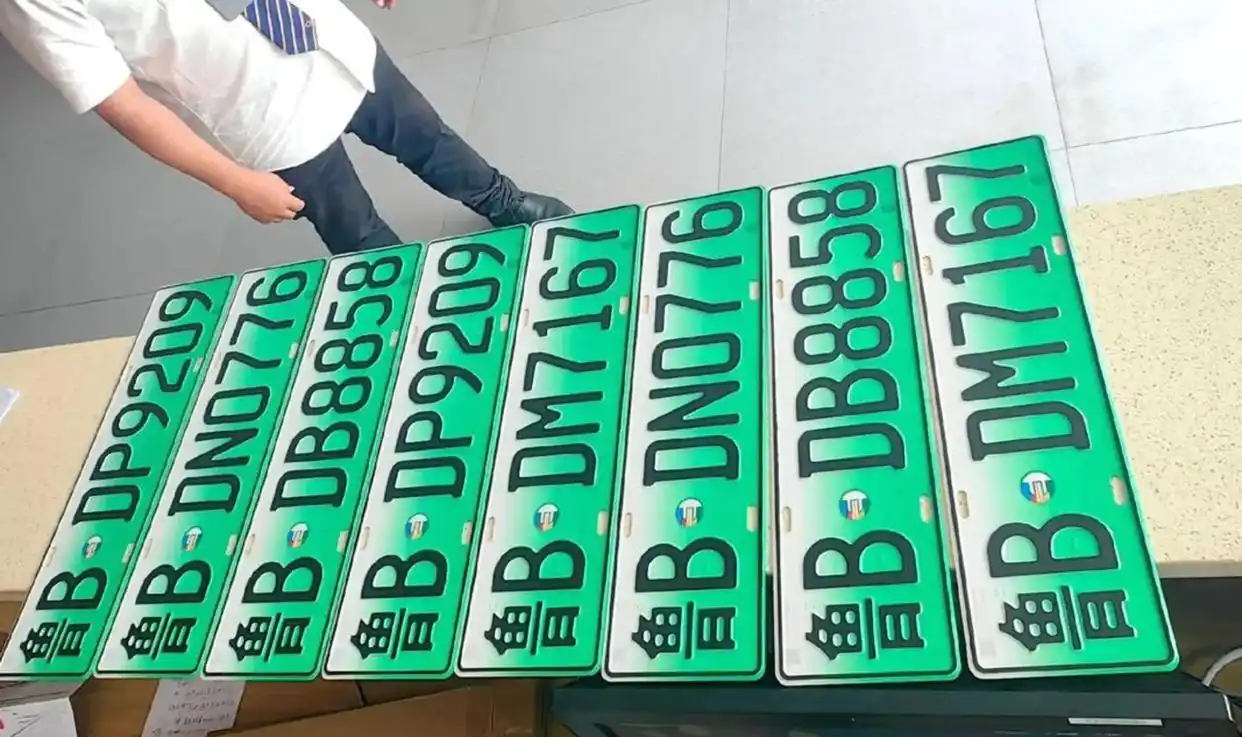 开网约车也能送外卖_专车送货功能使用体验_网约车物品代送服务