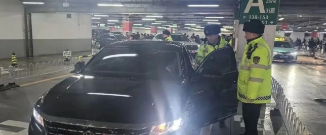 2026年重罚网约车平台!违规派单一次最高罚款3万元,双证司机跑车更放心了